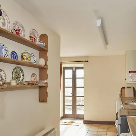 2 Bed In High Sz136 Holiday home *