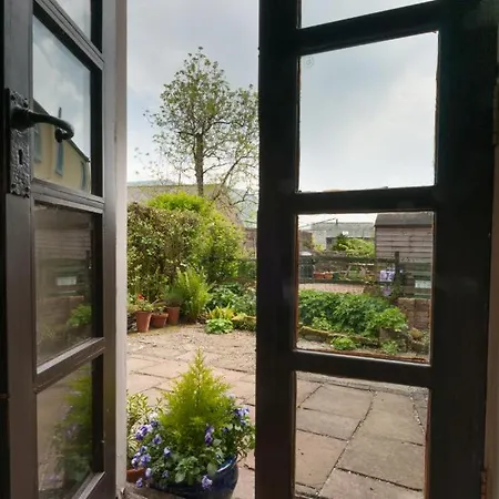 2 Bed In High Sz136 * Lorton